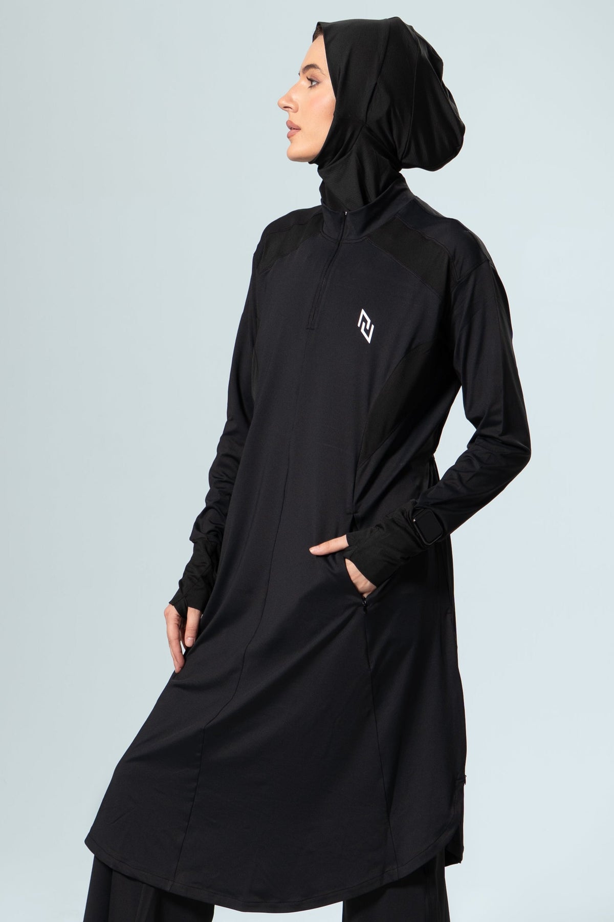 MomentumAir™ Longline Modest Workout Top — Black