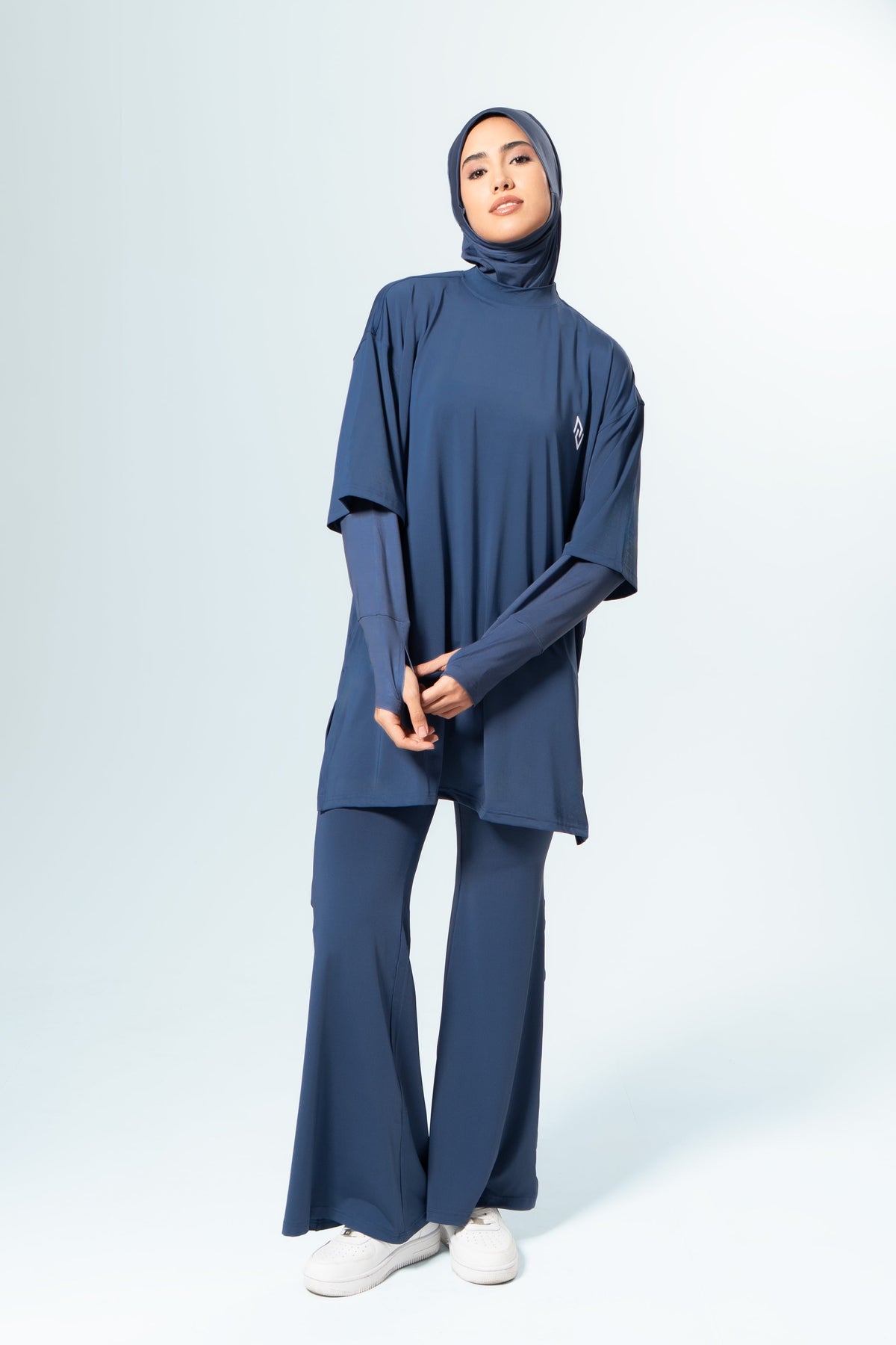 Essential Modest Workout Top — Blueberry